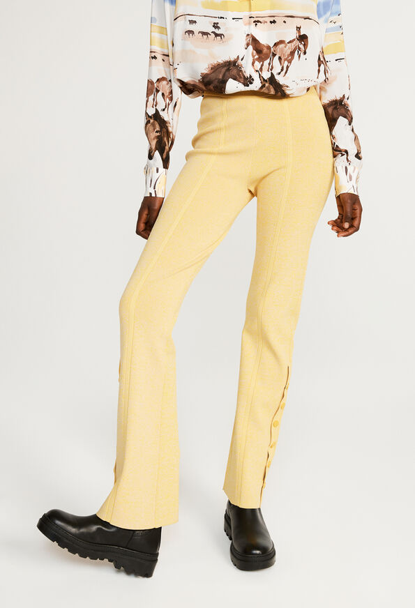 121MANOA : Pantalons et Jeans couleur SAFRAN