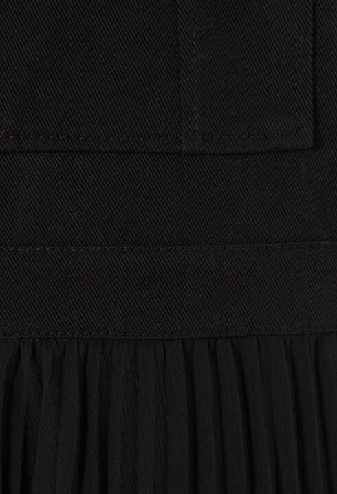 Plissiertes Maxikleid