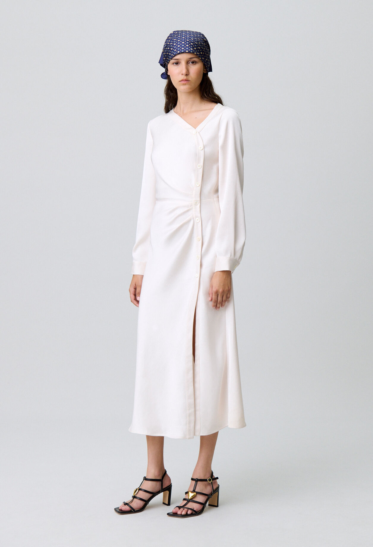 Robe longue satinée fluide