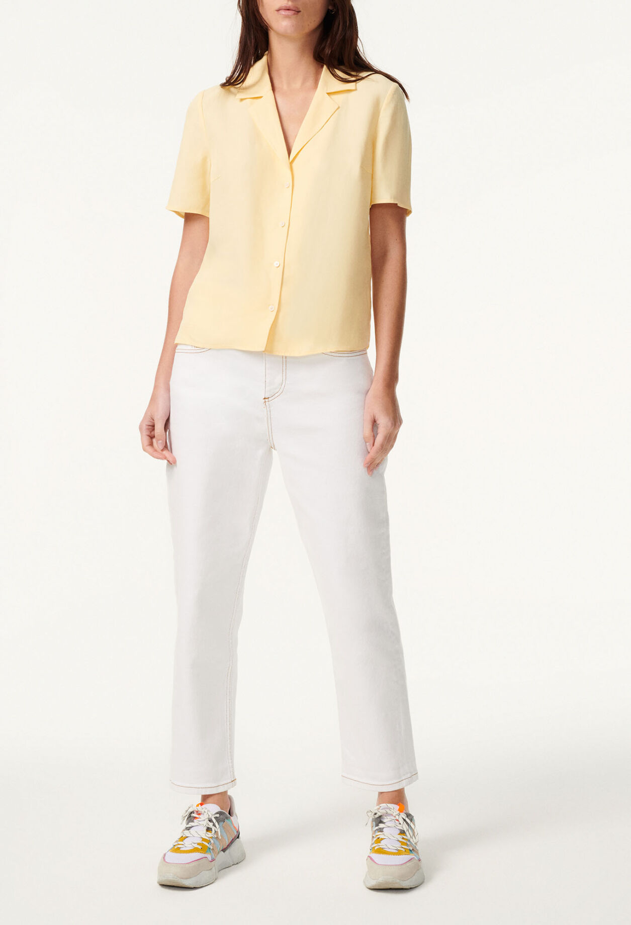 Short-sleeved shirt