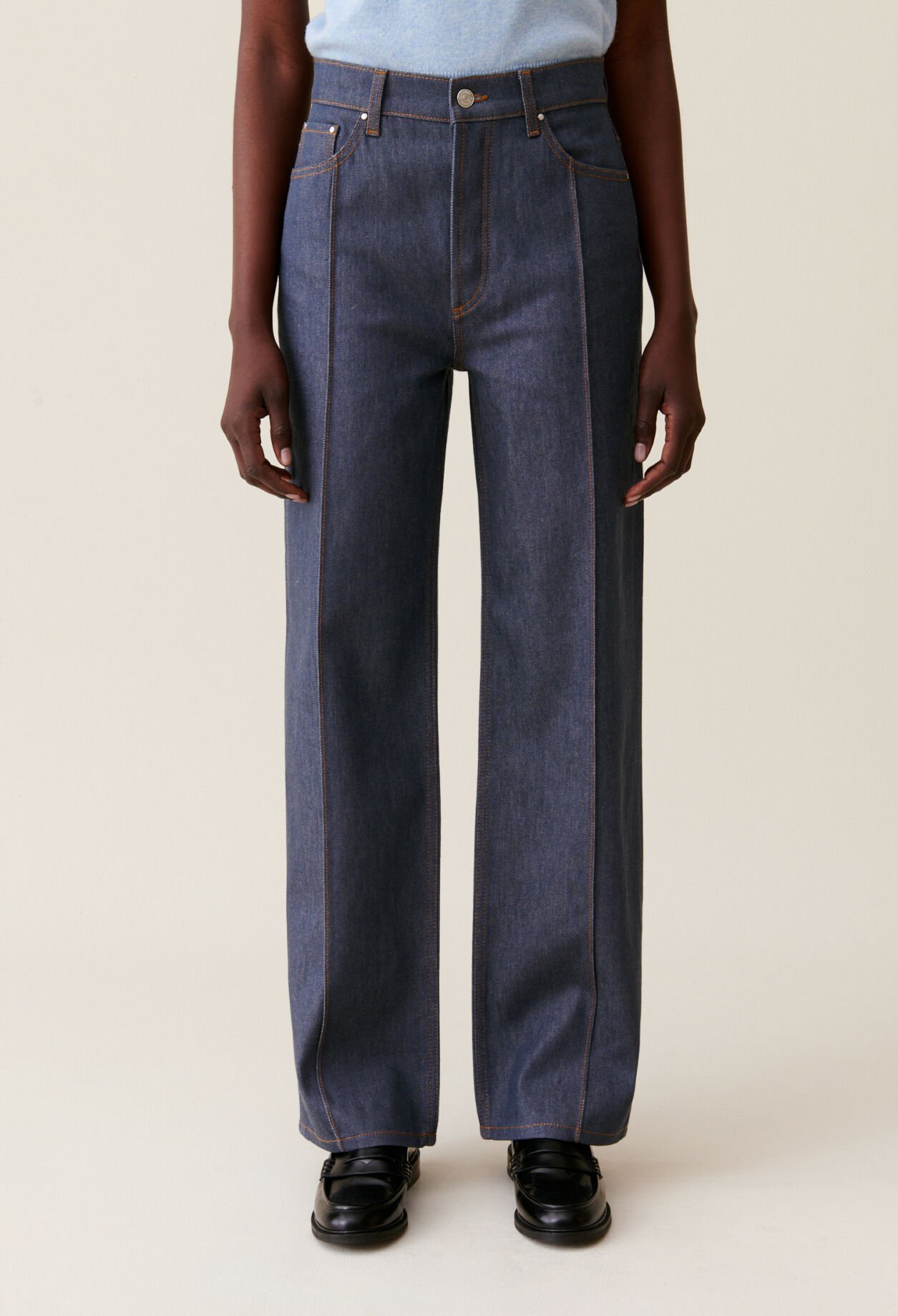 Jean Claude droit taille haute