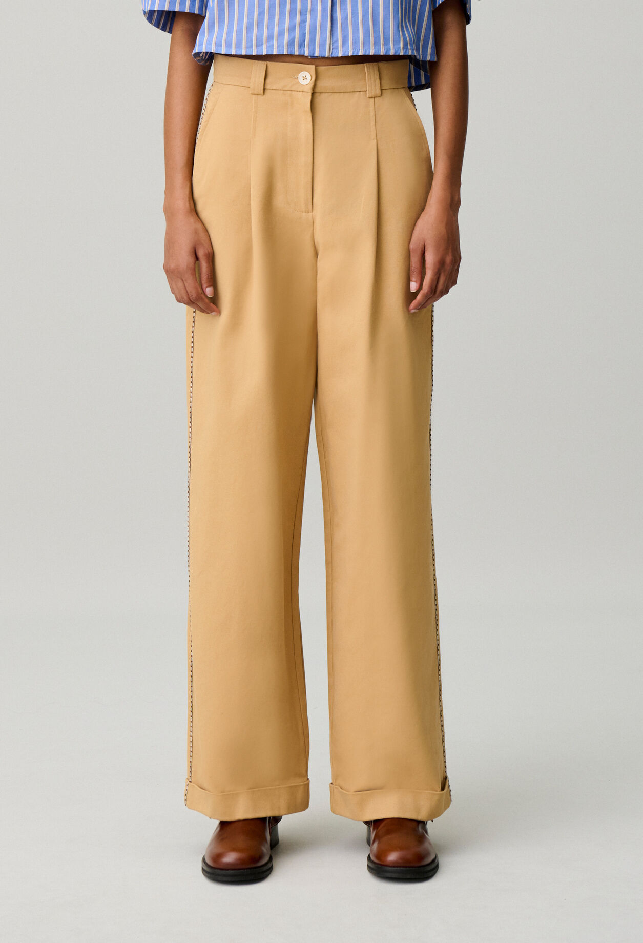 Straight pleated trousers