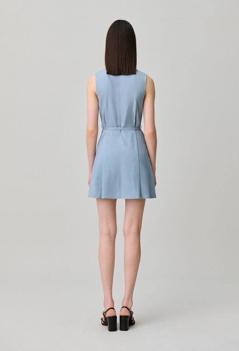 Robe courte sans manches