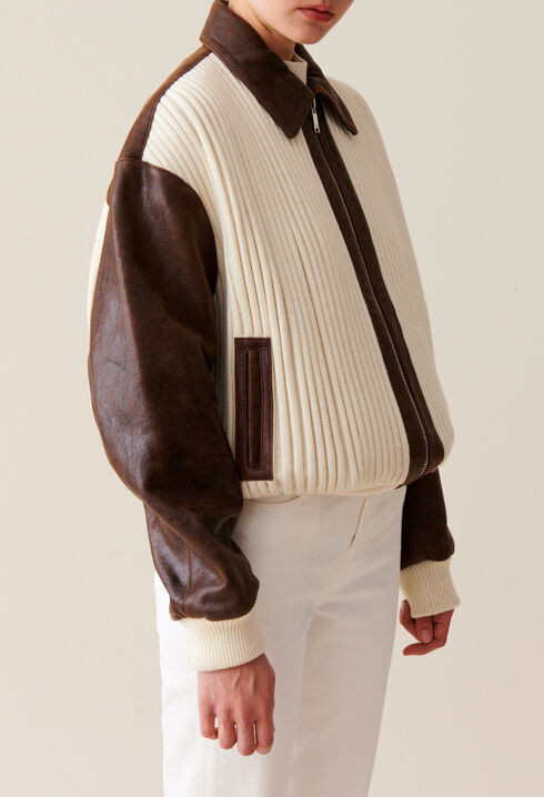 Braune Bomberjacke aus Materialmix