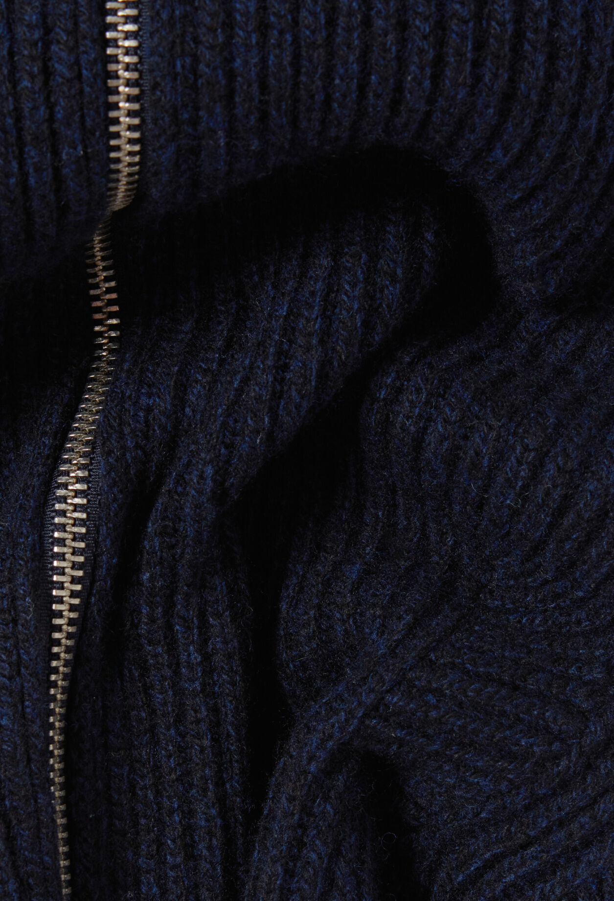 Robe maille zippée col montant