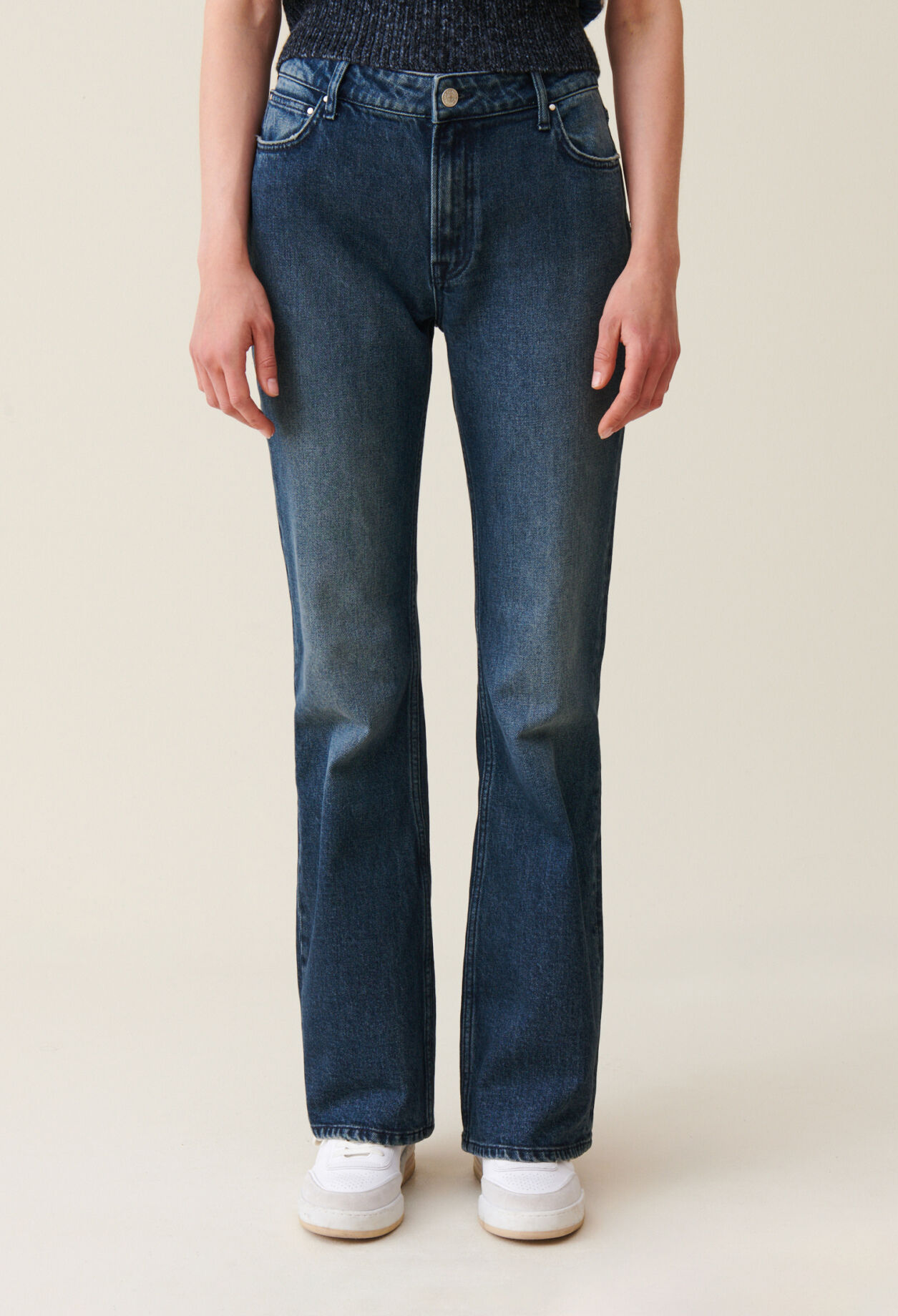 Denim-Jeans im Flared-Stil