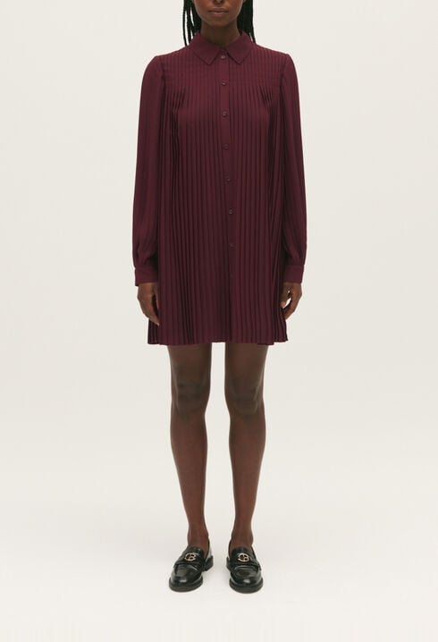 Short pleated dress