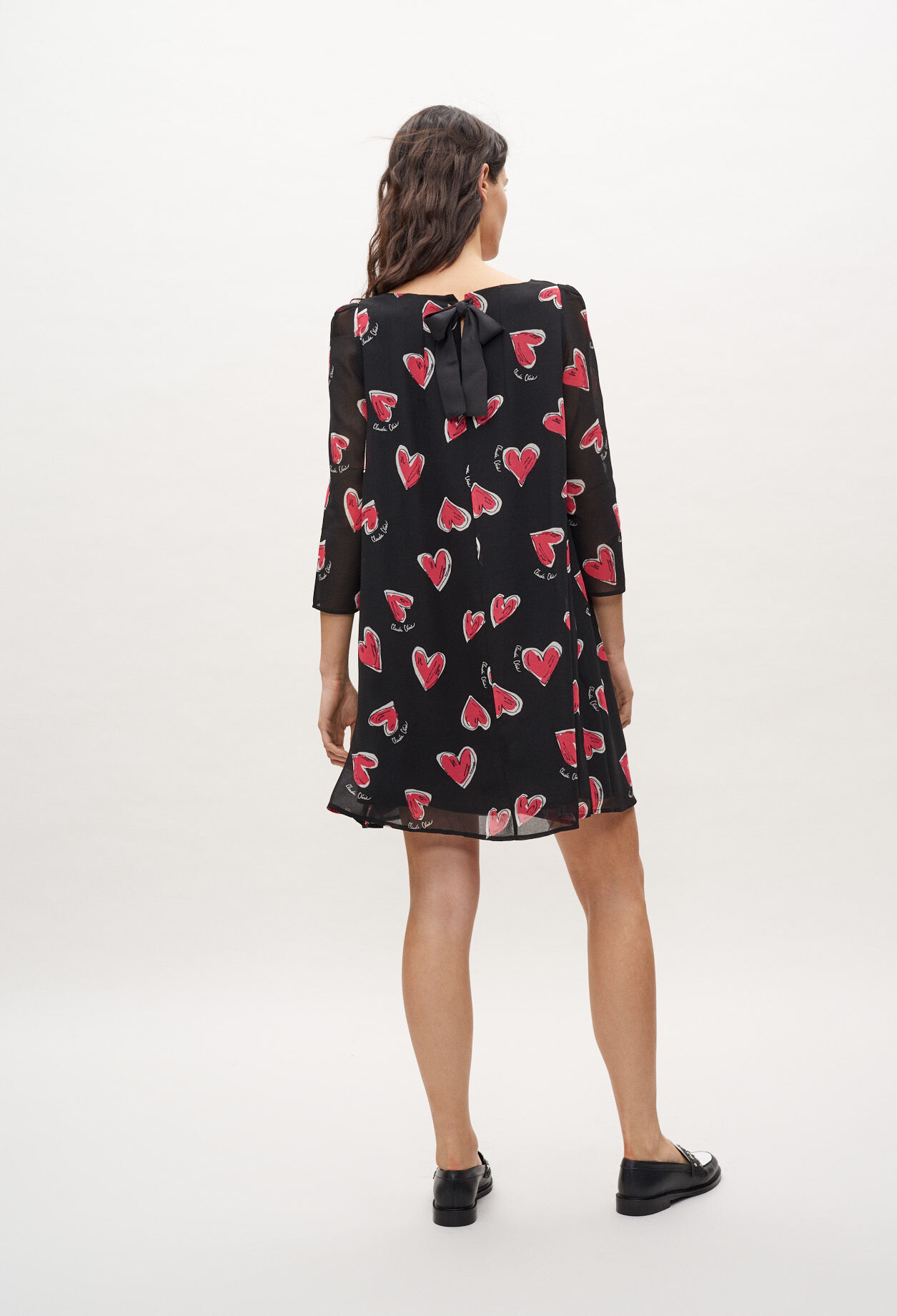 Ausgestelltes kurzes Kleid