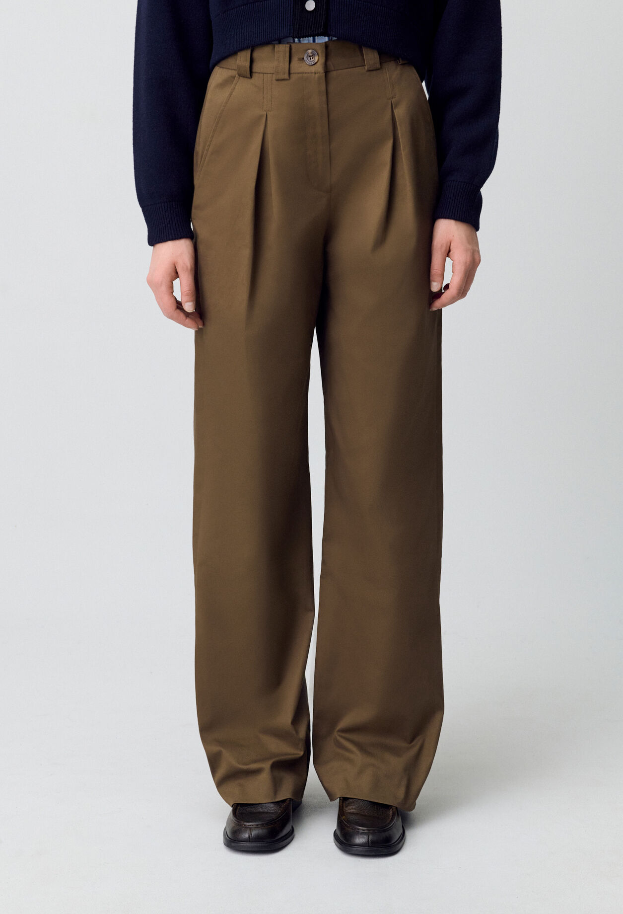 Straight-leg trousers