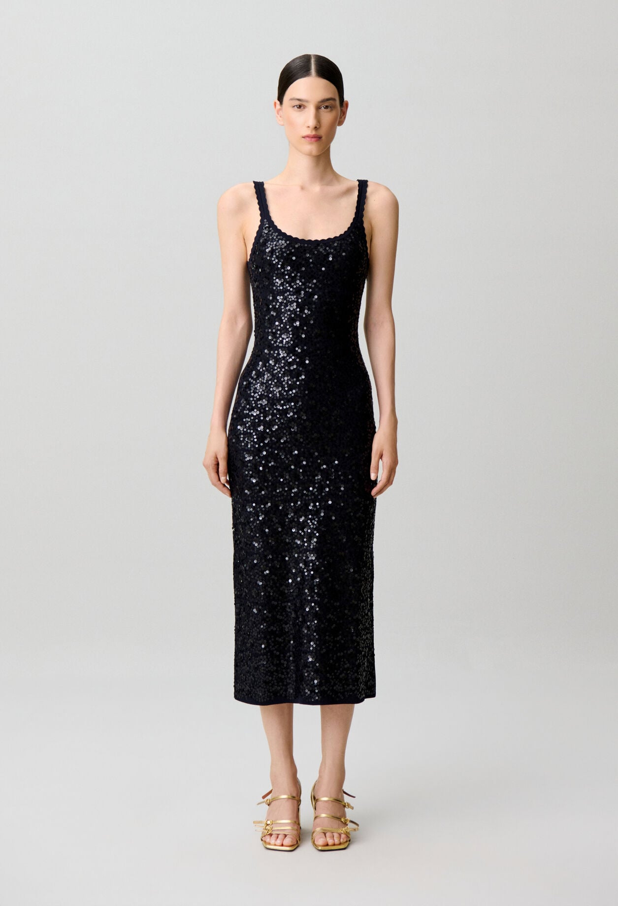 Langes Strickkleid mit Pailletten