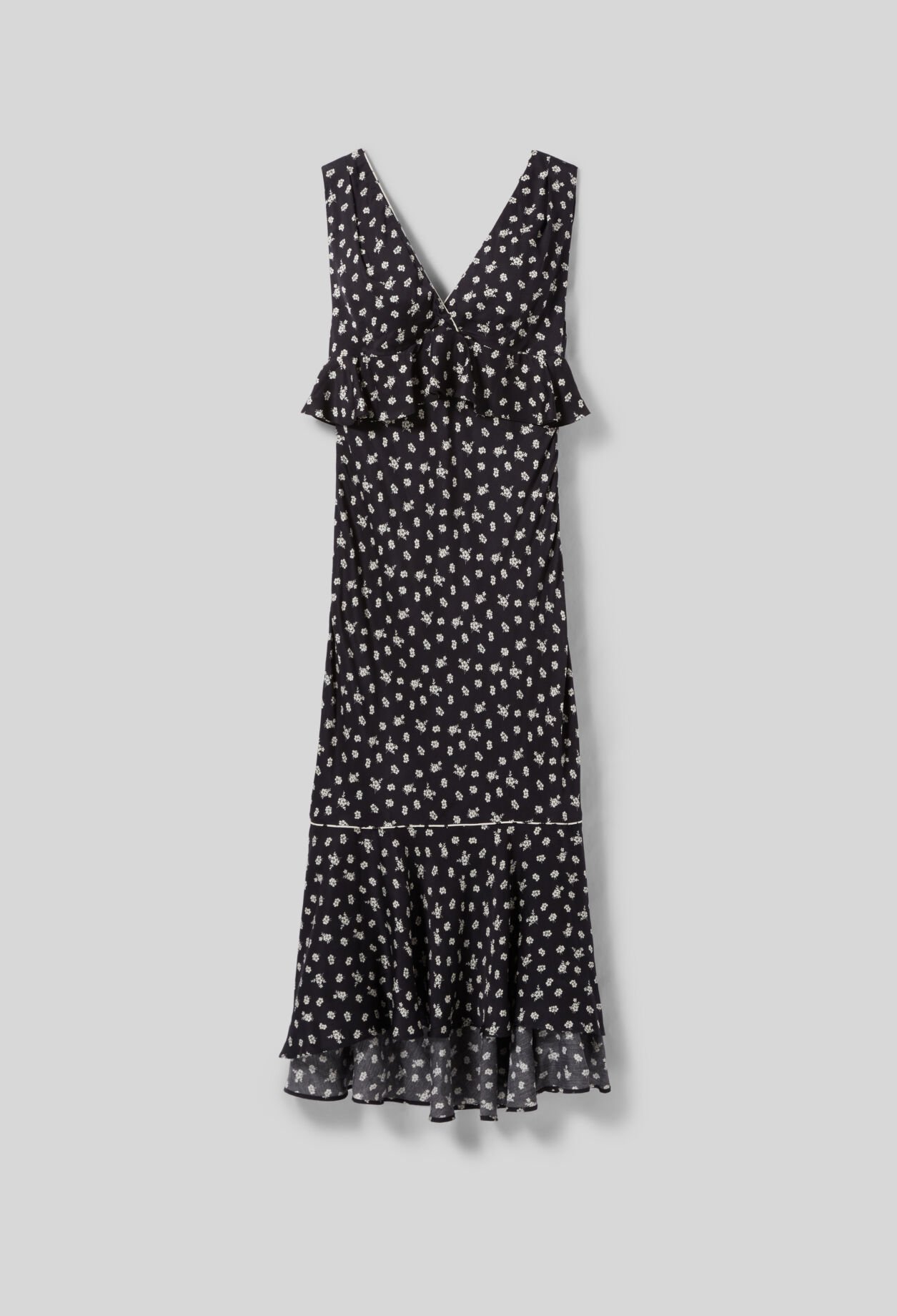 Langes, fließendes Volantkleid