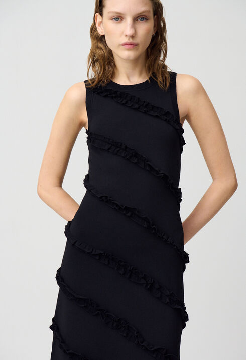 Langes Kleid aus feinem Strick