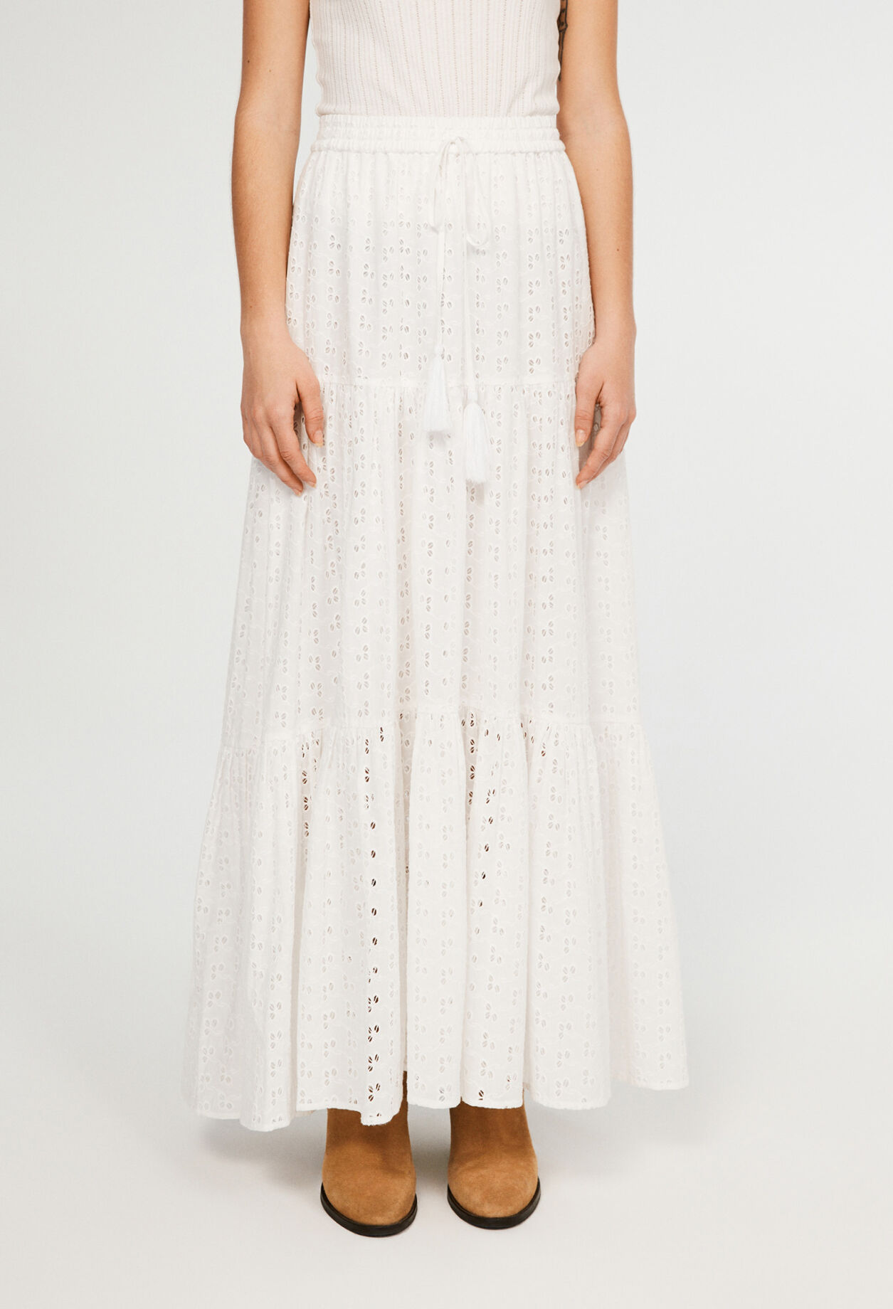 Jupe midi brodée en coton biologique