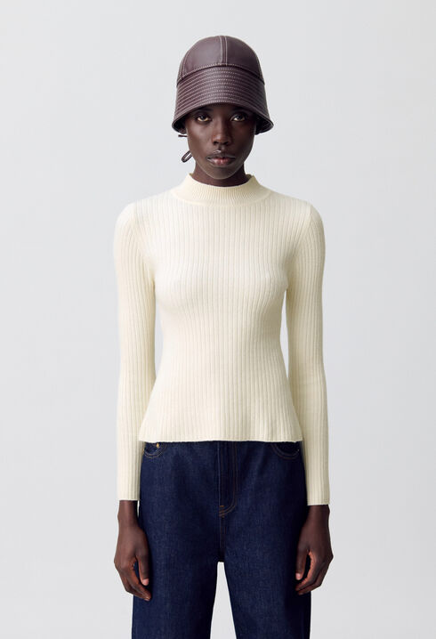 Pull près du corps