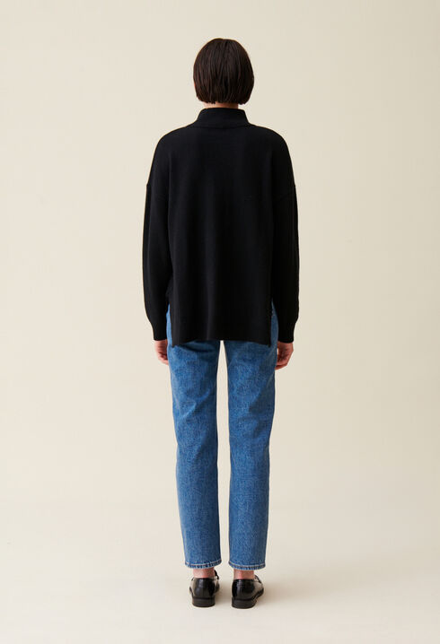 Black cashmere jumper with high neck