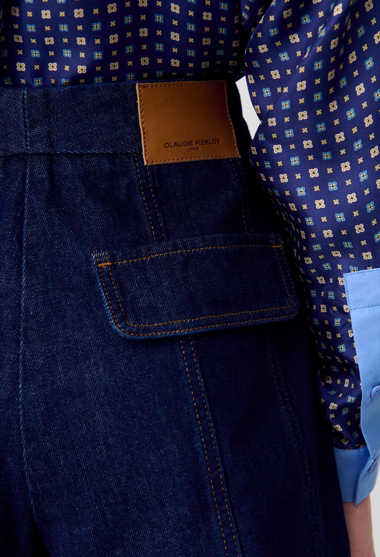 Short court denim brut