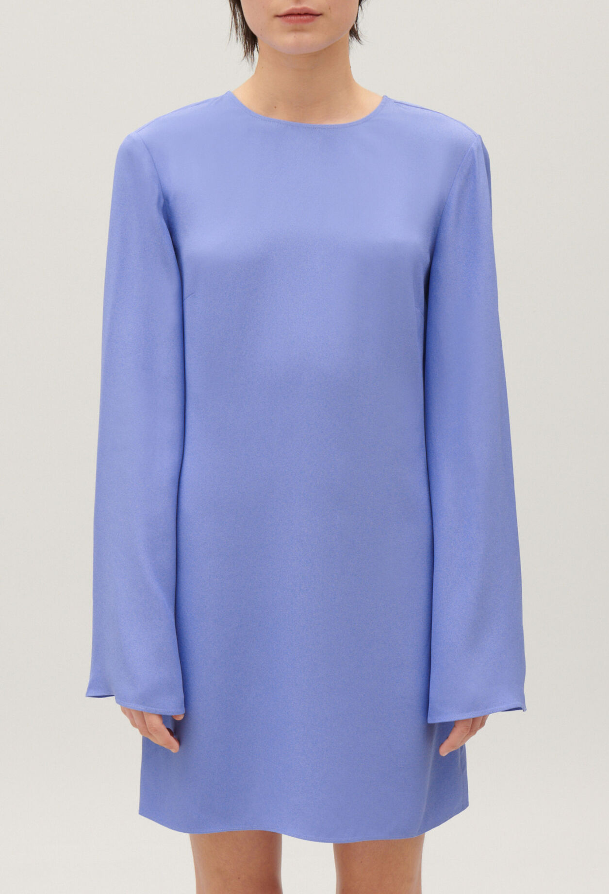 Short lavender dress with open back