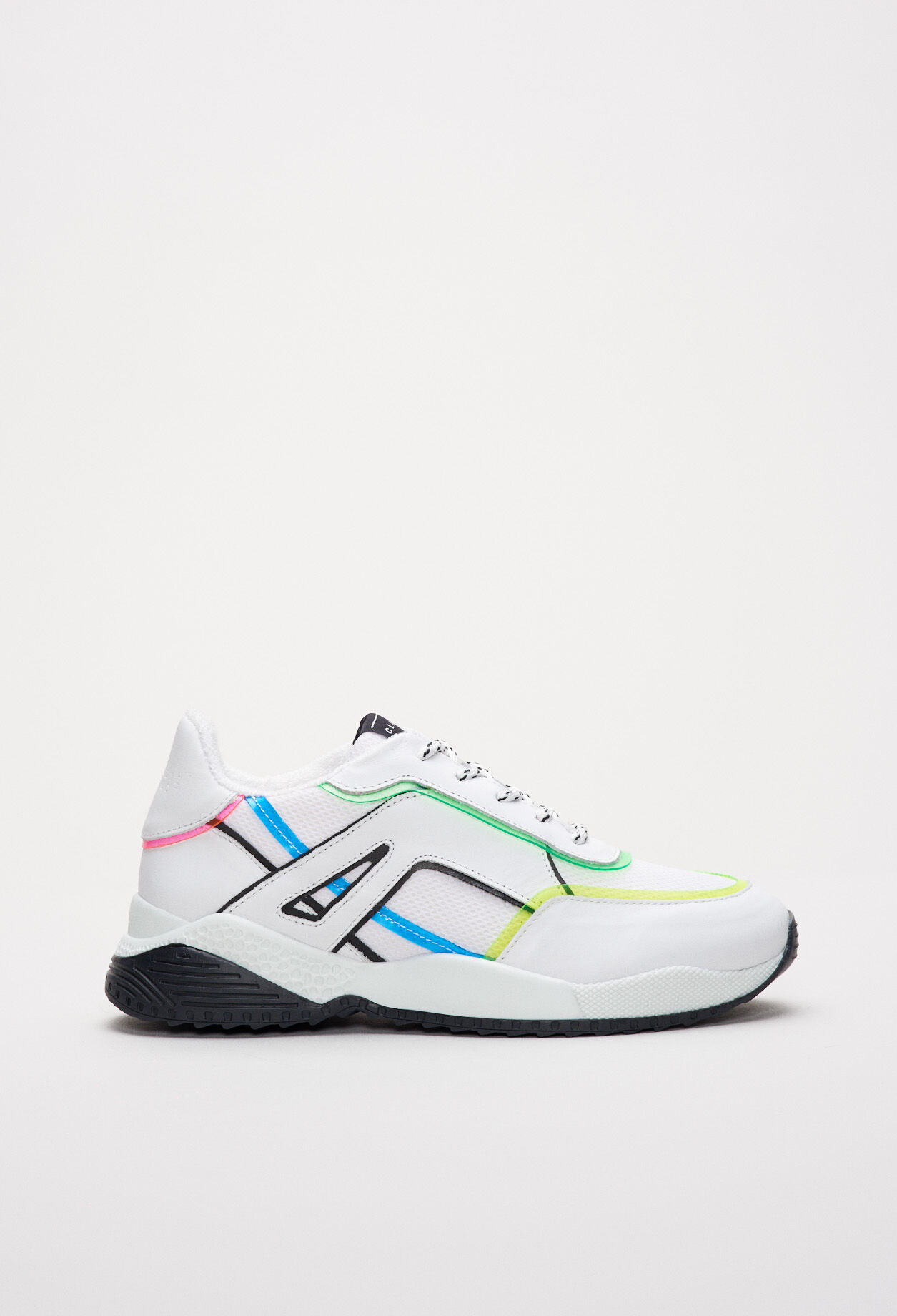 Sneakers mit Grafiksohle