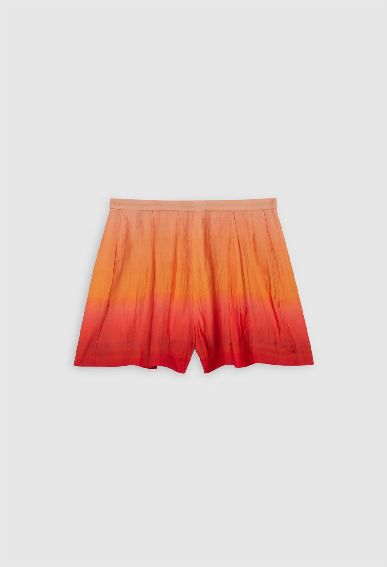Flared pleated shorts