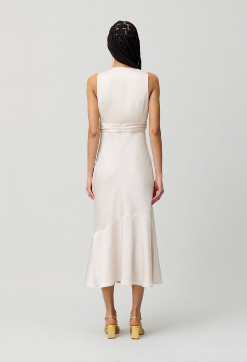 Fließendes Maxikleid