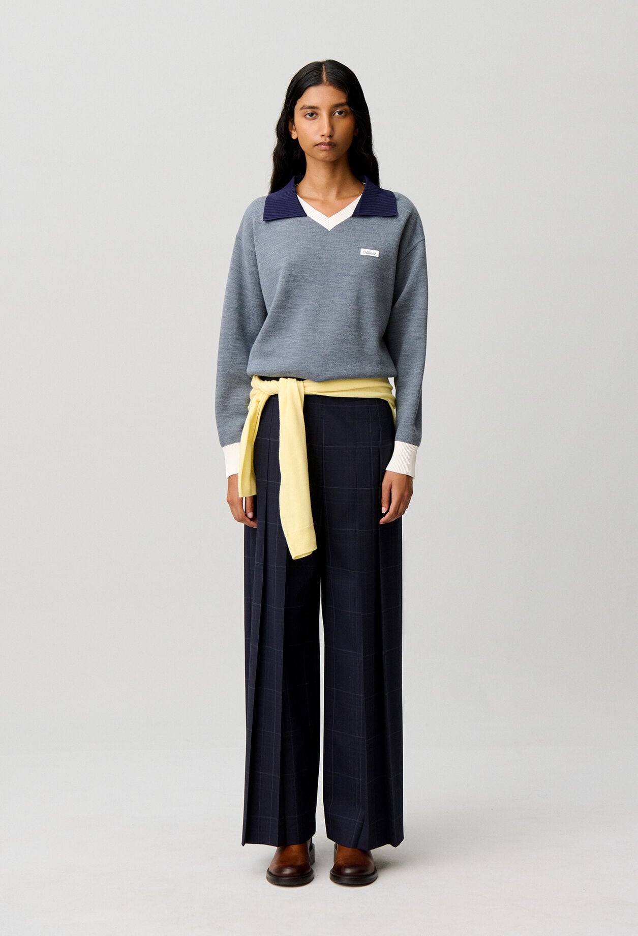 Karierte Hose mit weitem Bein