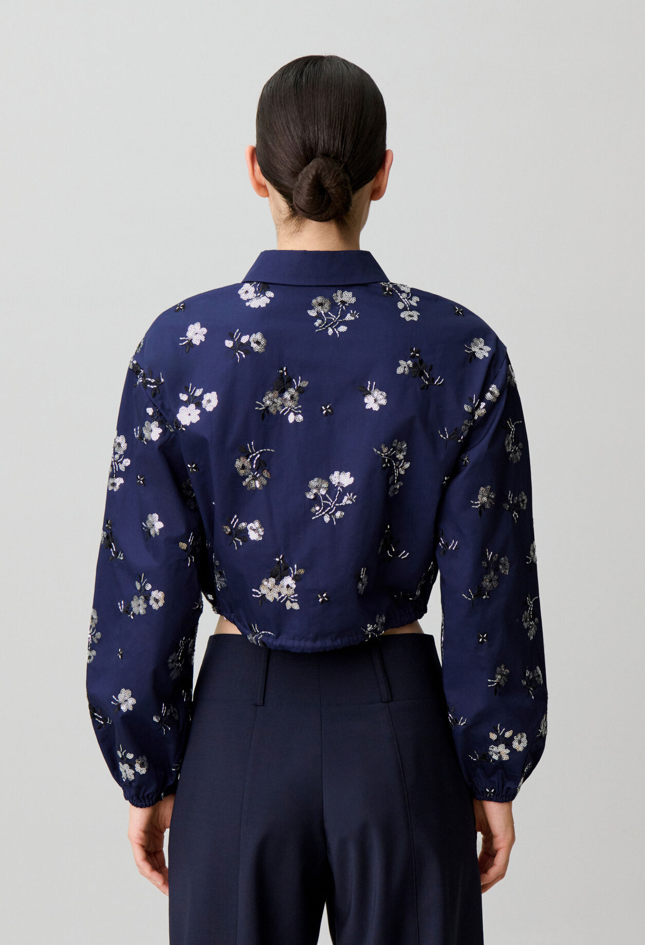 Floral cropped shirt