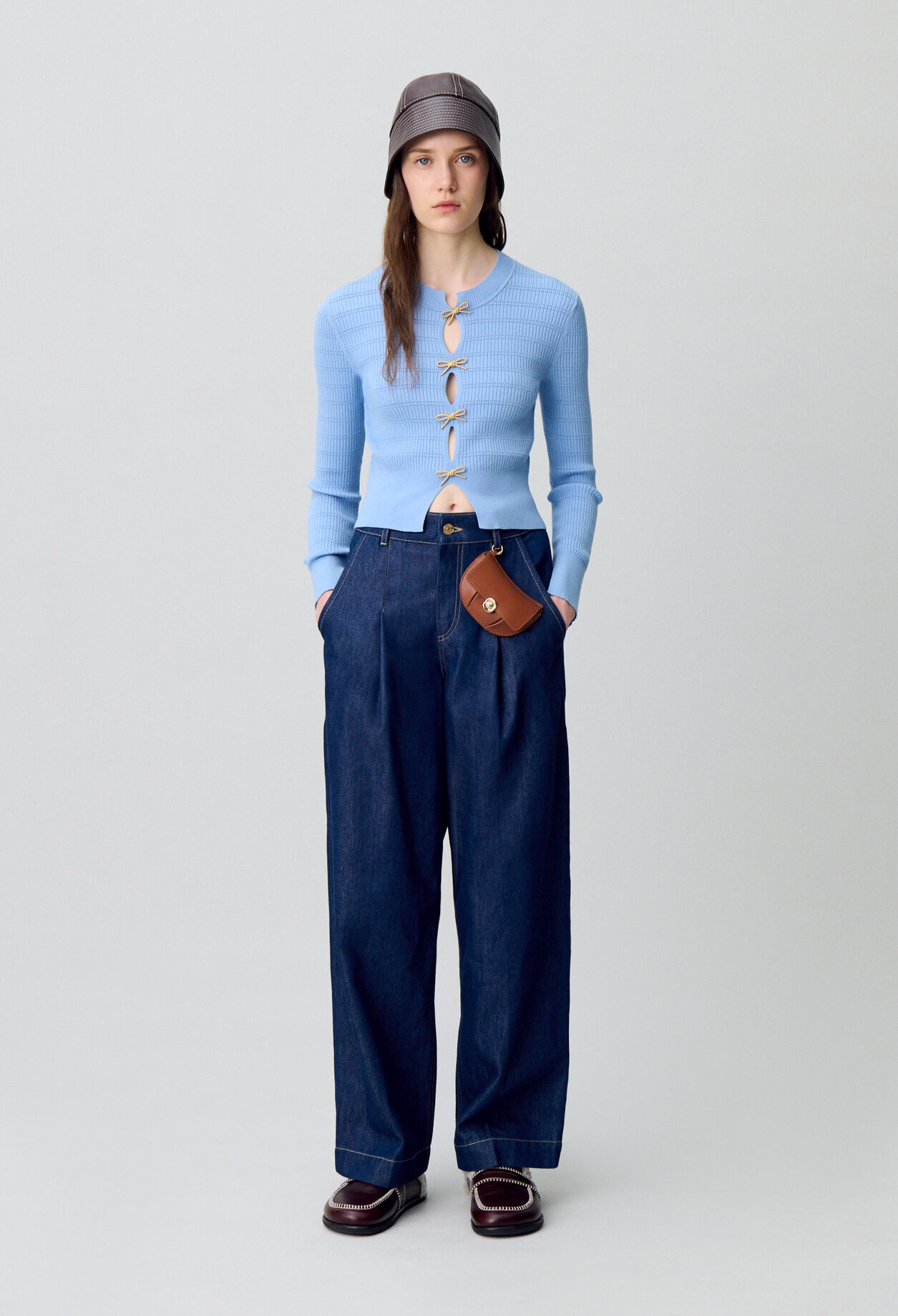 Pull maille fine nœuds