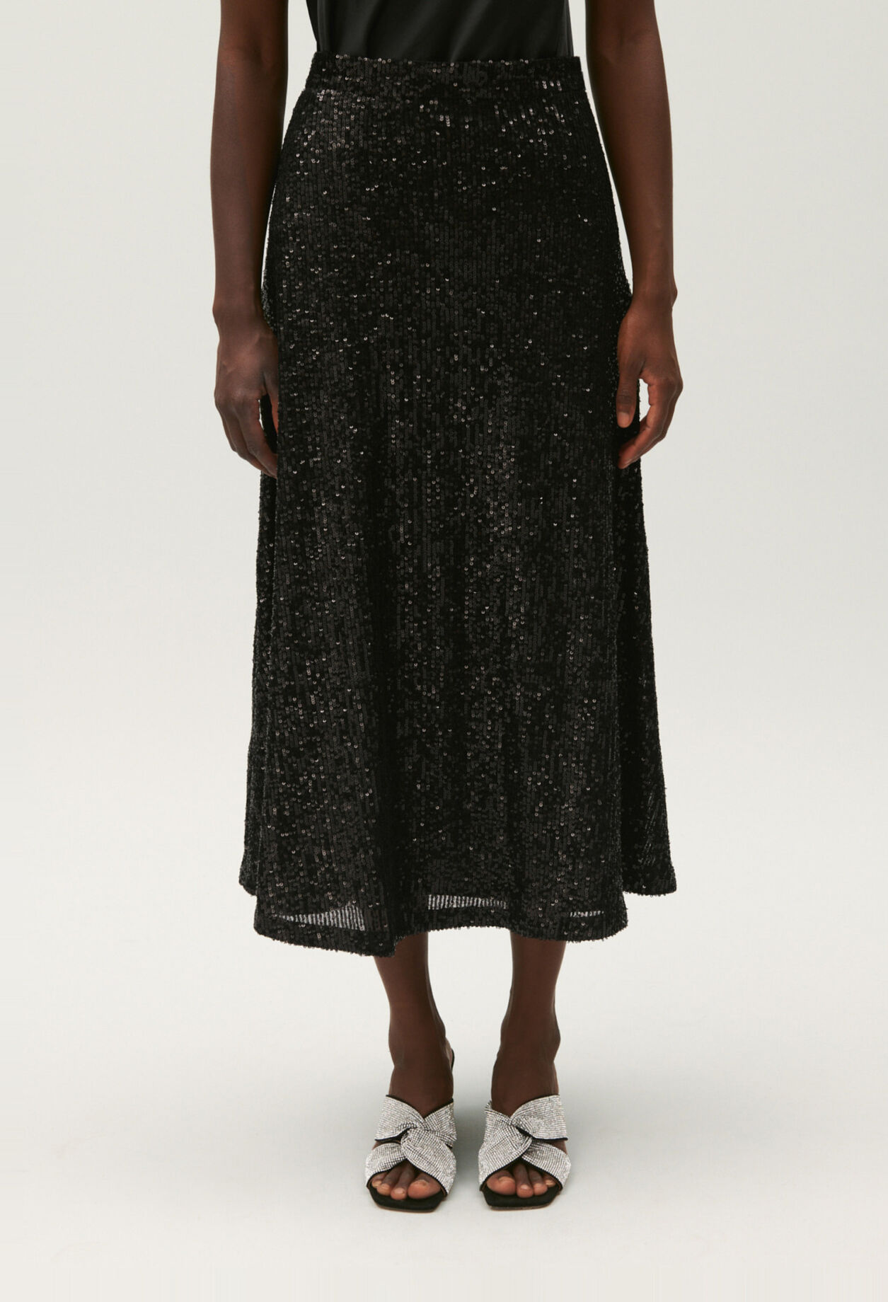 Black midi skirt with sequins