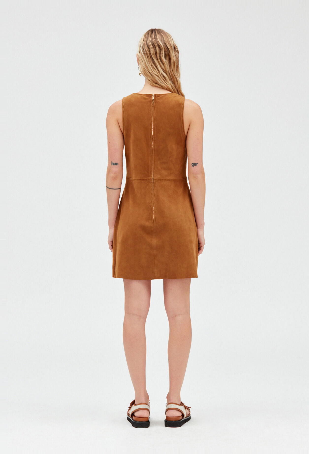 Robe en cuir suede