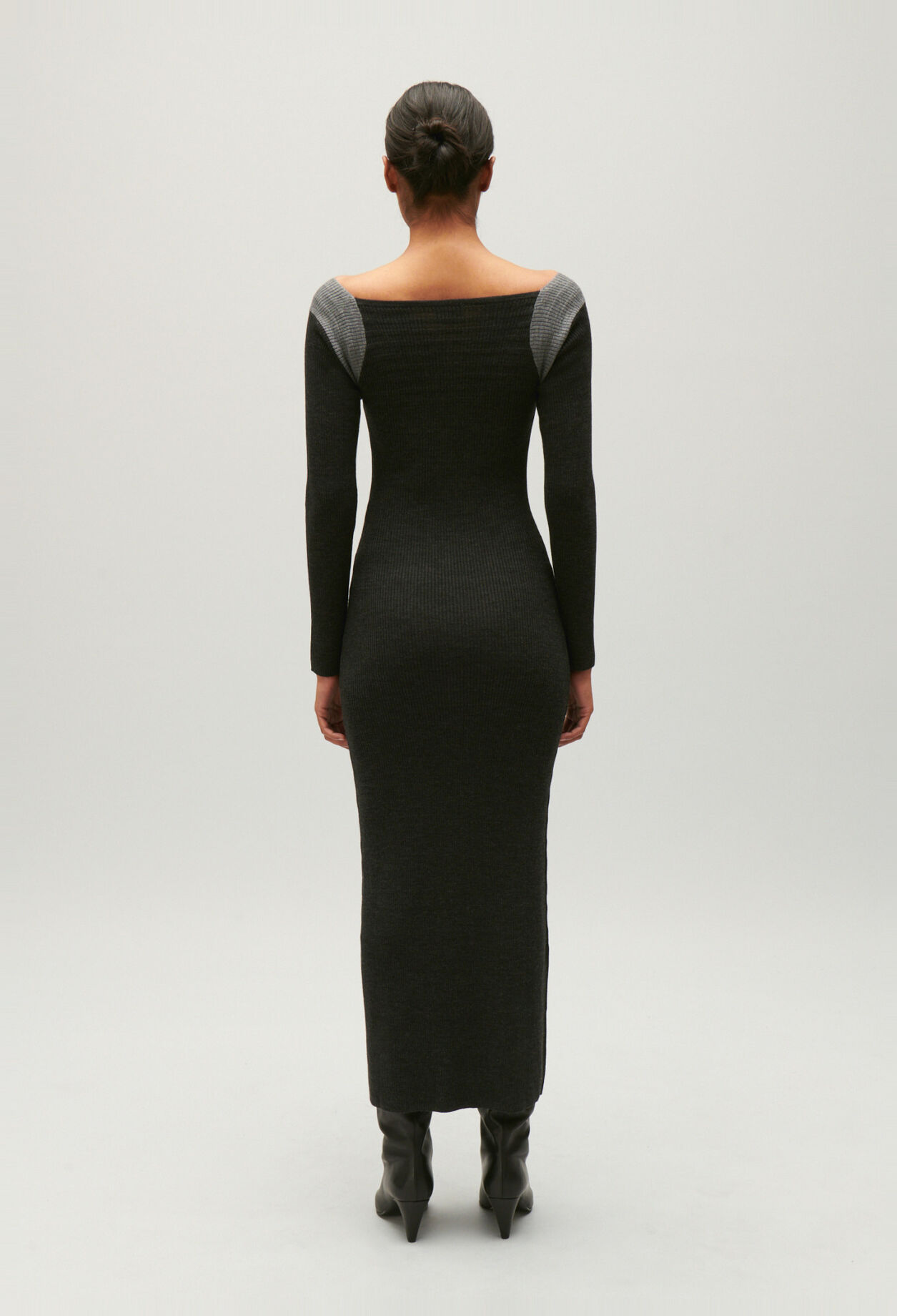 Langes Strickkleid, grau meliert