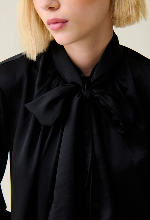 Robe fluide col lavallière noir