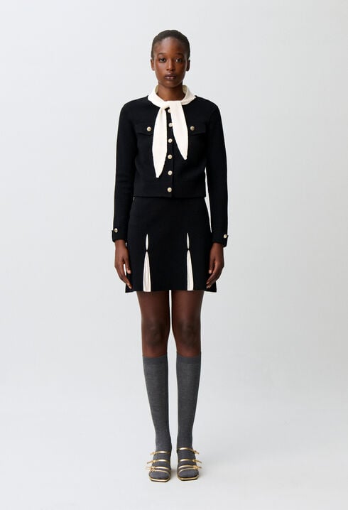 Short knitted skirt