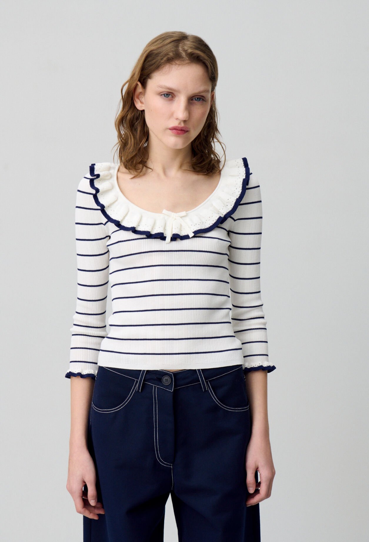Gestreifter feiner Strickpullover