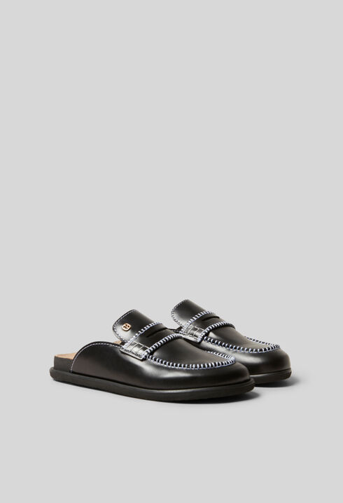 Mules aus glattem Leder