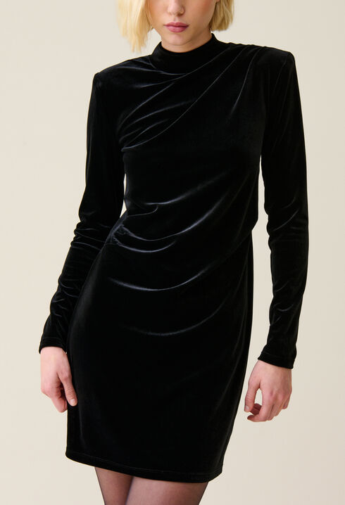 Schwarzes kurzes Samtkleid