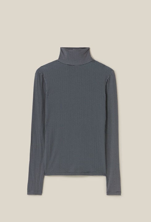 Fitted Funnel Neck Top