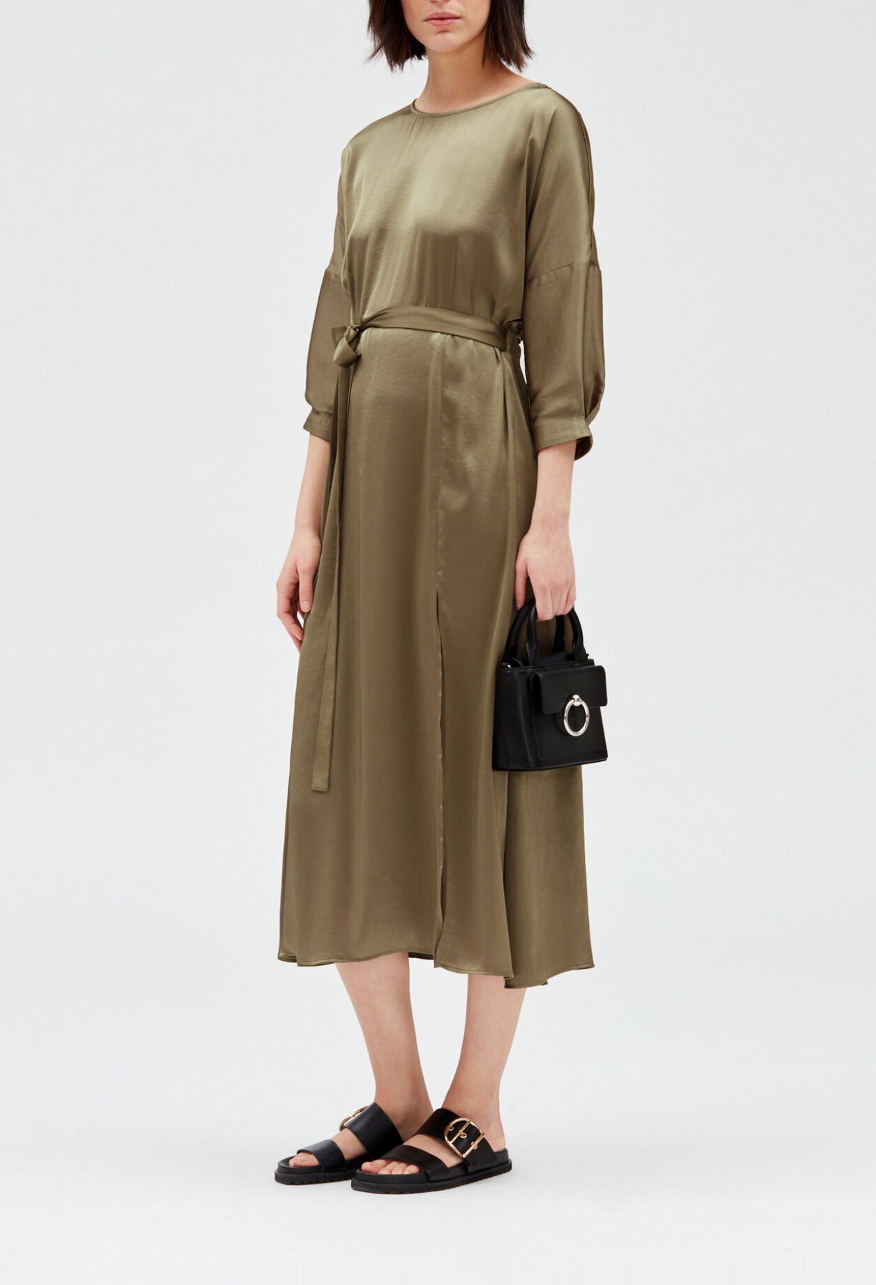Robe midi satinée kaki