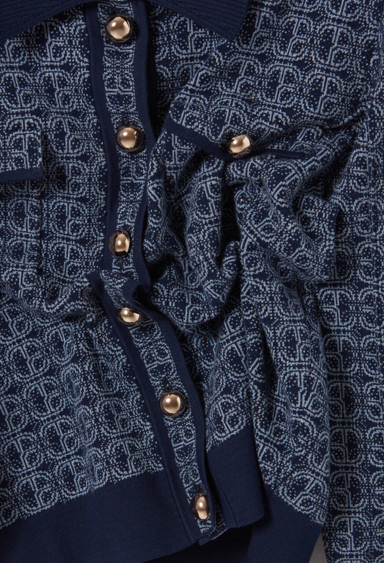 CP-Monogramm-Cardigan Hemdkragen
