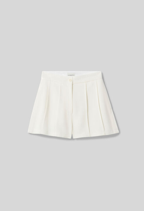 Short surpiqu&eacute; couture