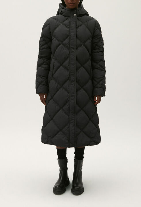 Mid-length puffer jacket