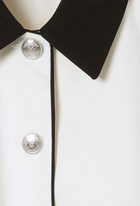 Ärmelloses kurzes Kleid