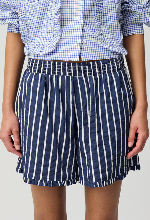 Short rayé large volanté