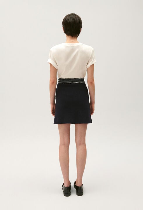 Short navy knit skirt