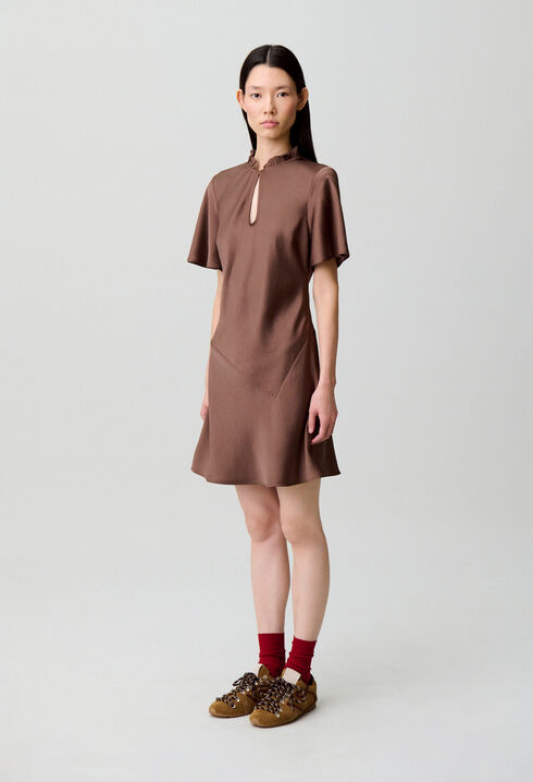 Kurzes Flie&szlig;endes Kleid