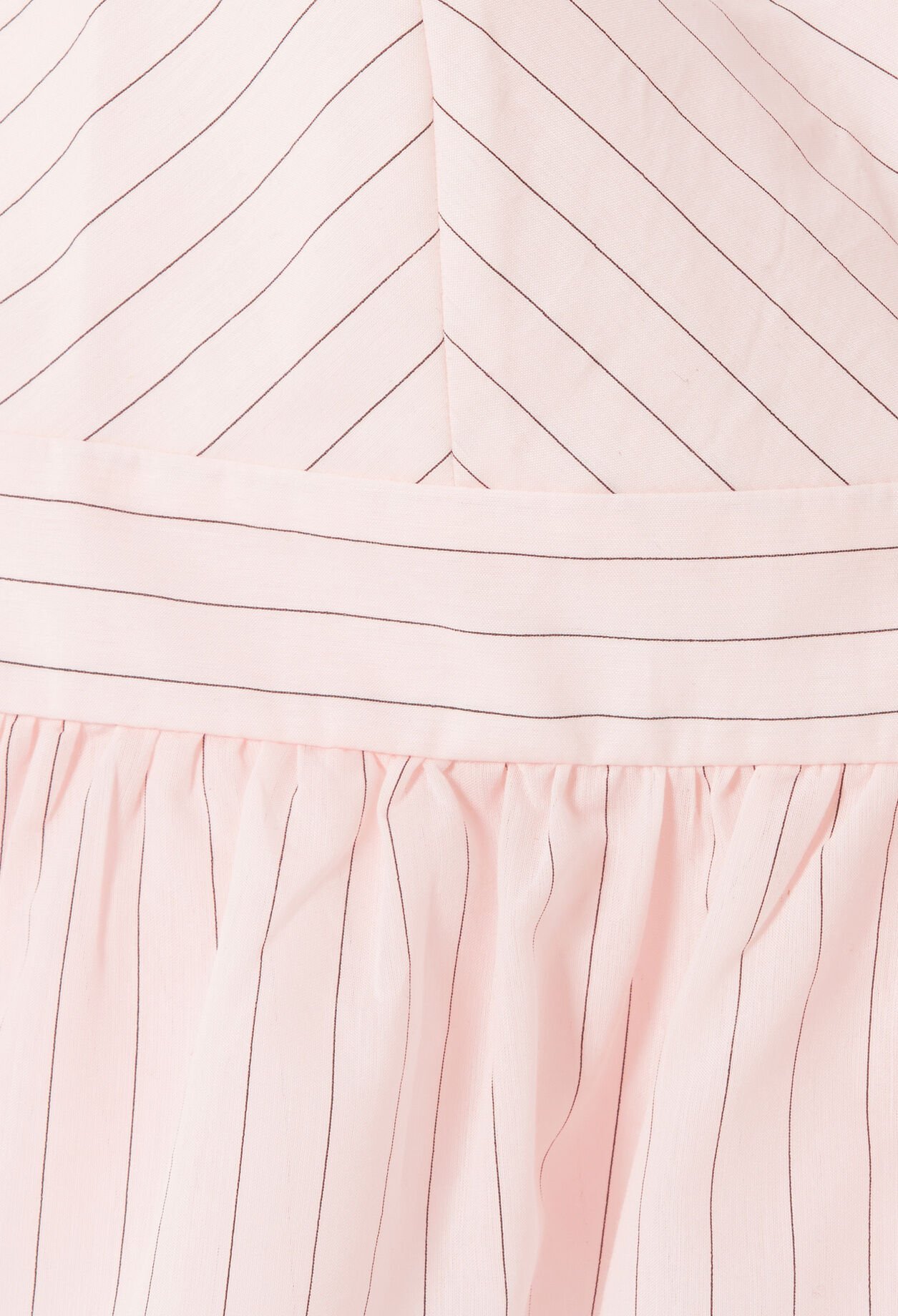 Top mit tiefem Ausschnitt