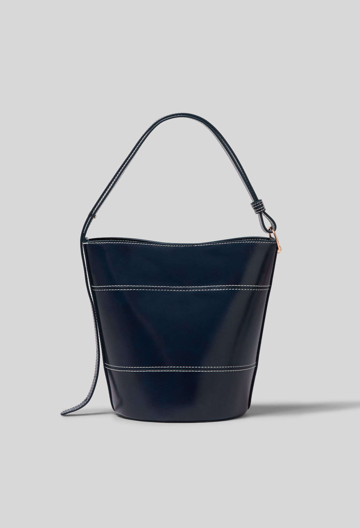 Adjustable leather bucket bag