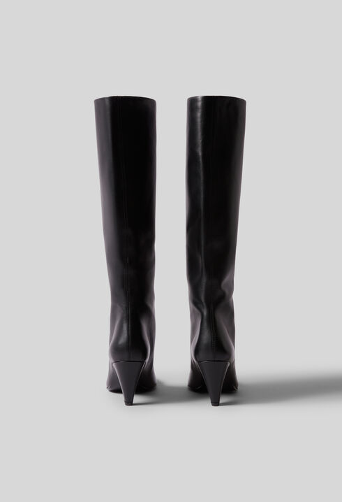 Hohe Lederstiefel