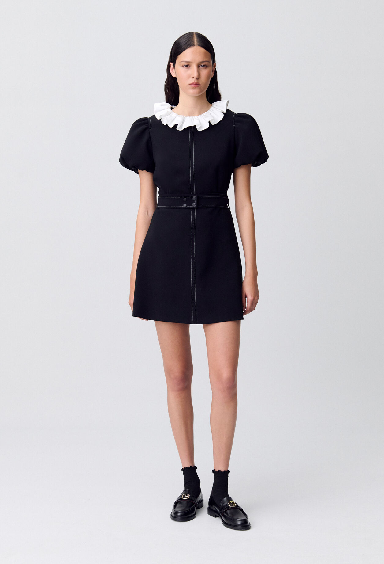 Short dress with collar