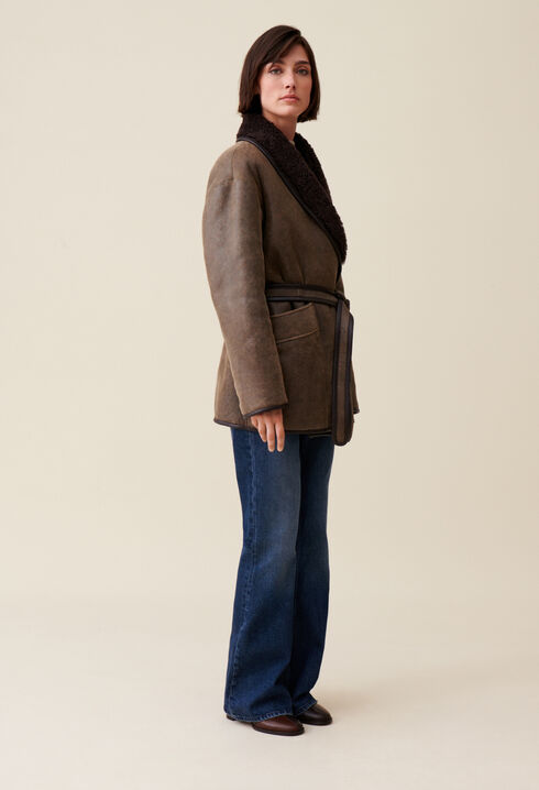Peau lainée ceinturée taupe