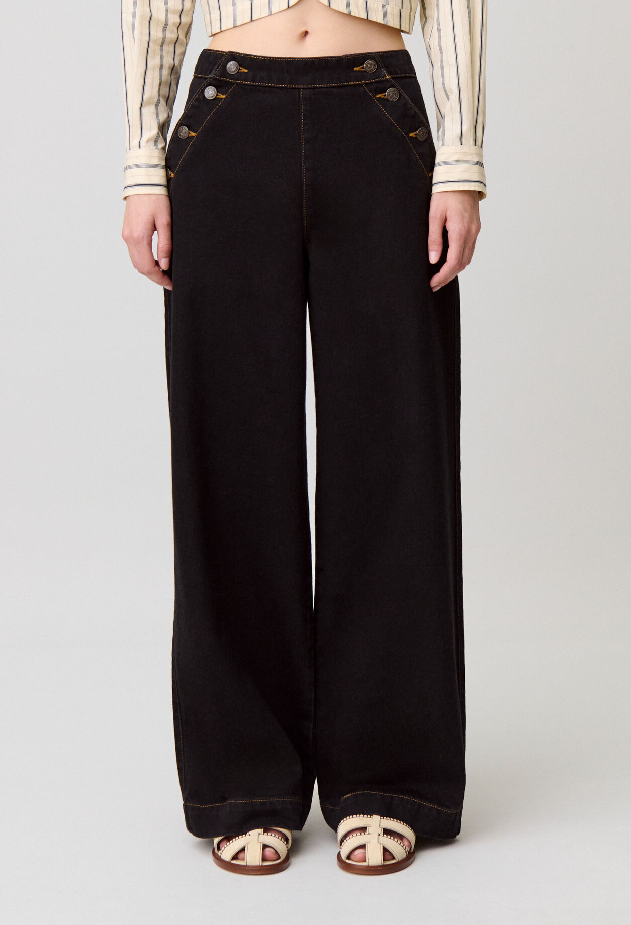 Schwarze Denim-Jeans mit Steg